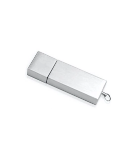 Srebrny pendrive 2GB z grawerem i brelokiem